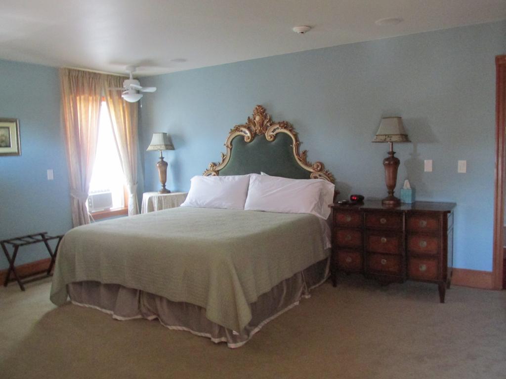 Mansion Inn Lake Stevens ห้อง รูปภาพ